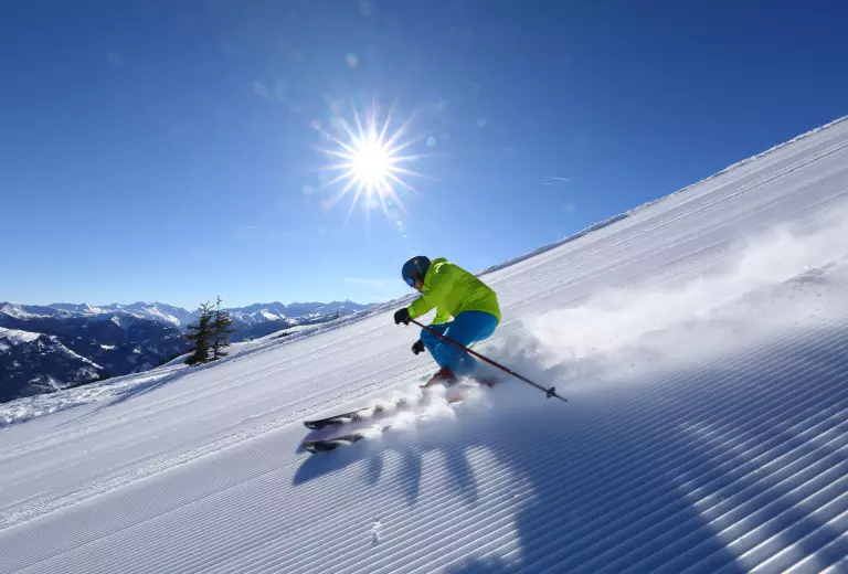 skifahrer-skipiste-grossarltal-sonne-1